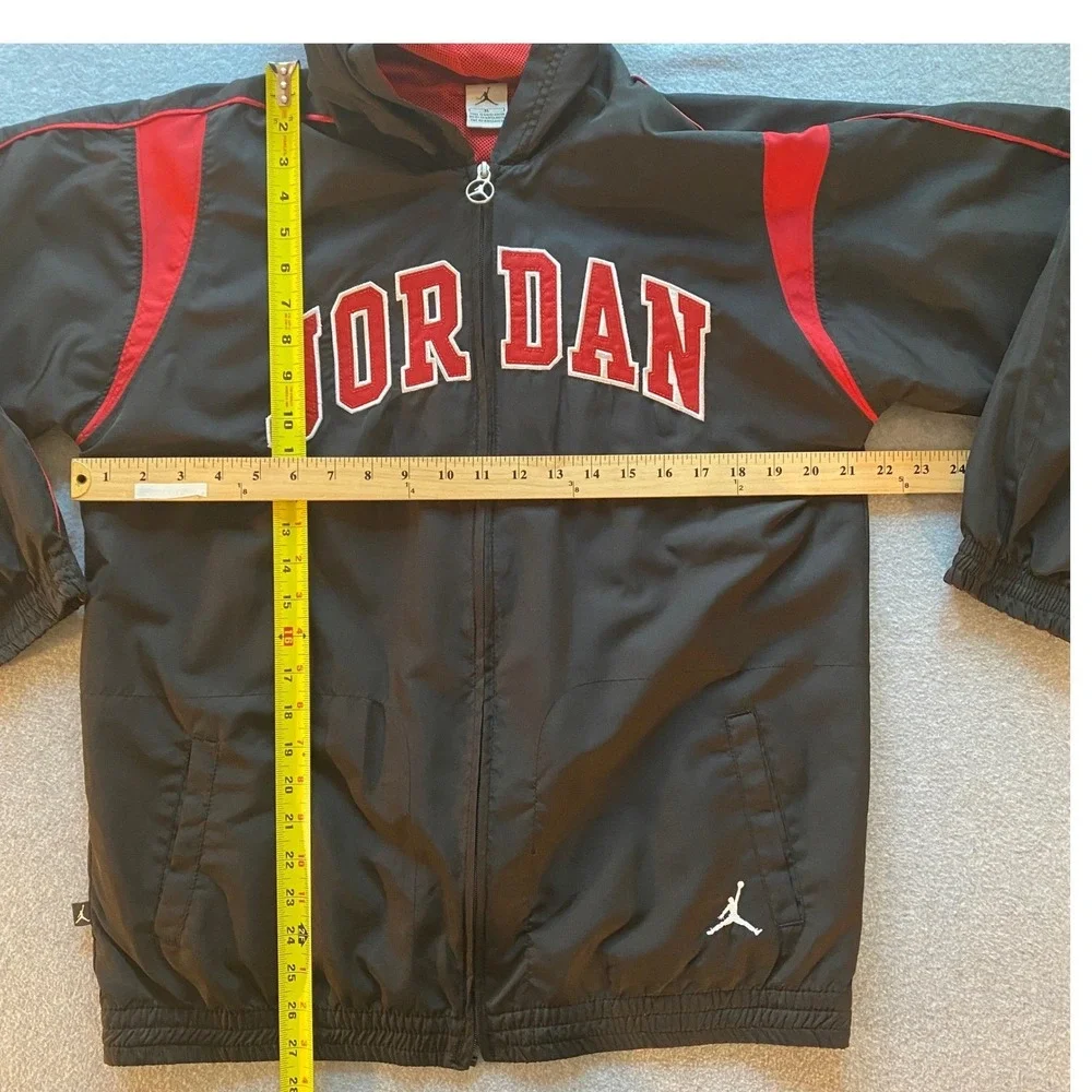 Jordan jumpman windbreaker